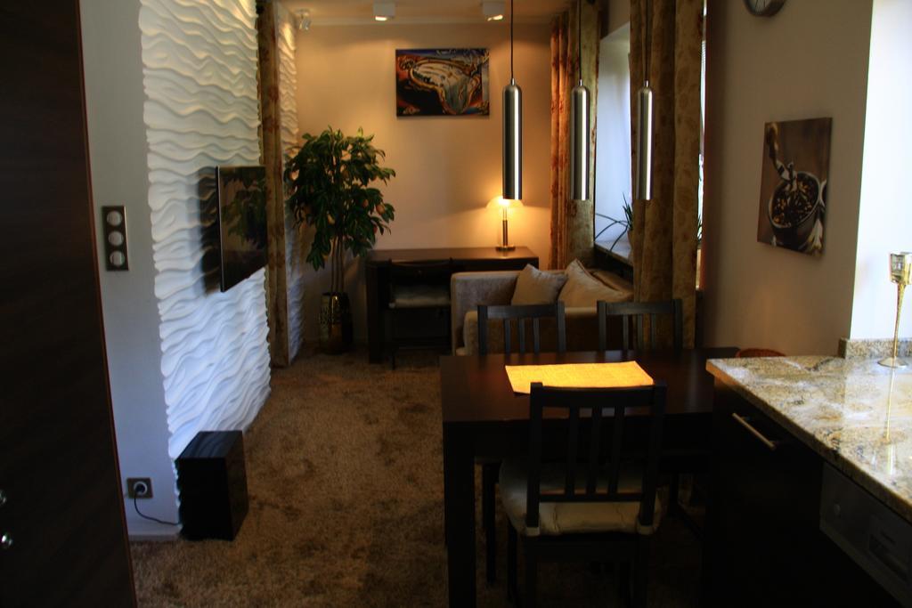 Old Muranow Apartment By Warsawresidence Group Dış mekan fotoğraf
